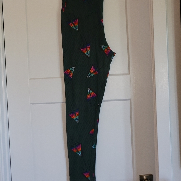 Paper Airplanes LuLaRoe TC Leggings - Picture 2 of 3